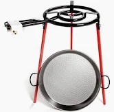 Fuegos con trípodes y paellero